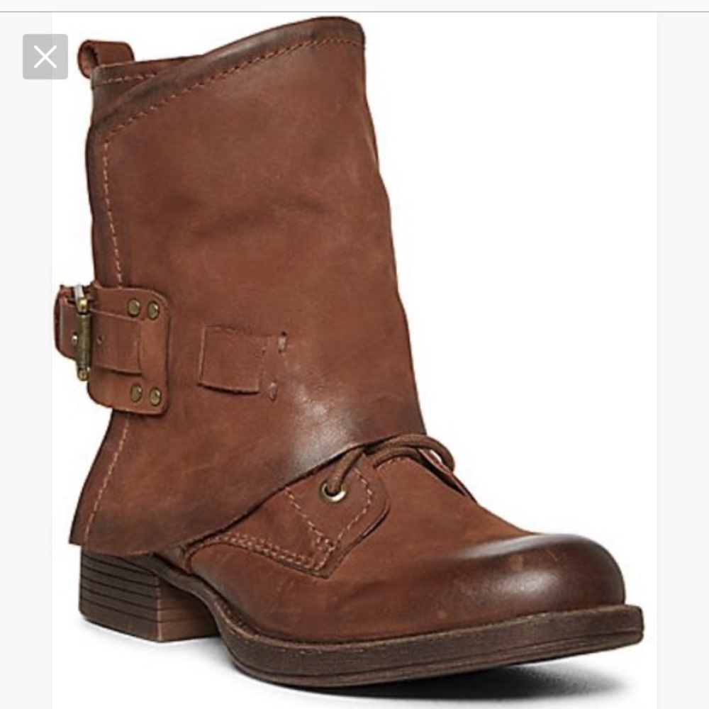 Looking for these boots please help me!!